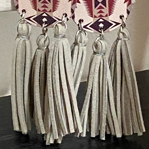 🎉❤️Majestic Fire Wood Teardrop Leather Tassel Fringe Earrings - Picture 3 of 3